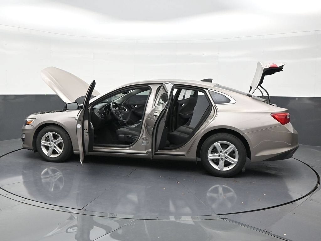 2025 Chevrolet Malibu LS