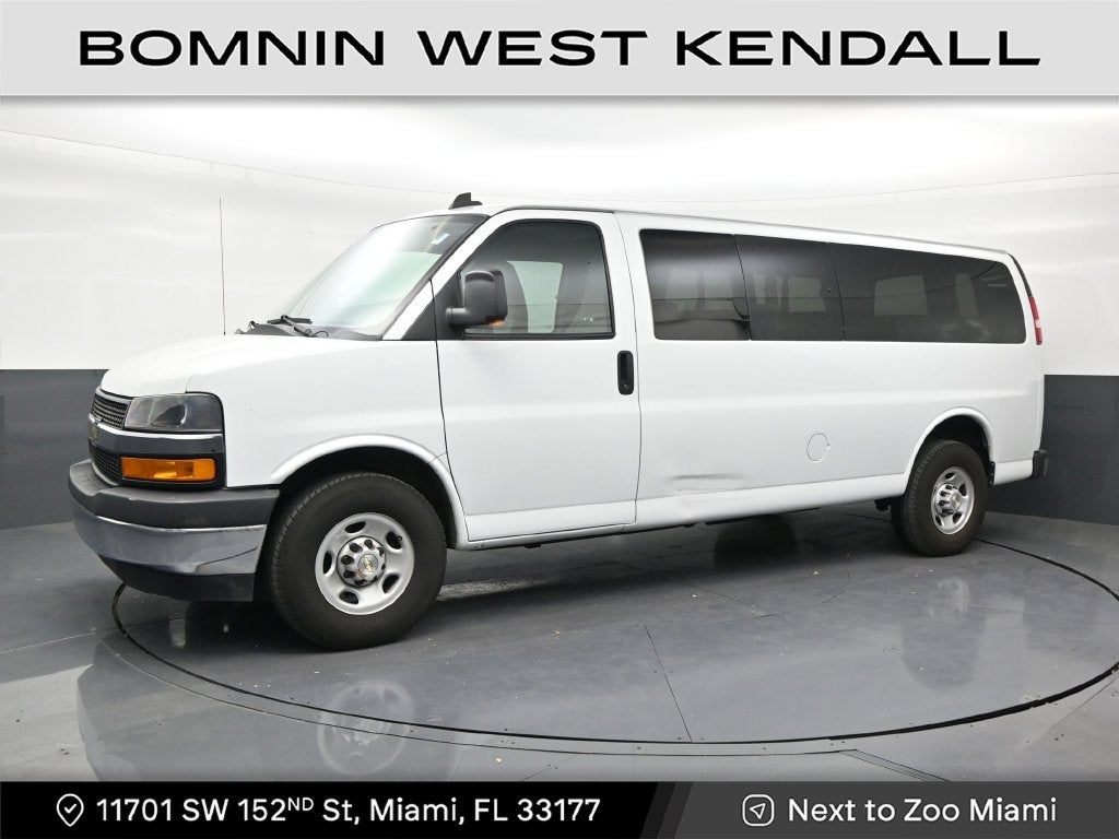 2022 Chevrolet Express Passenger 3500 LS