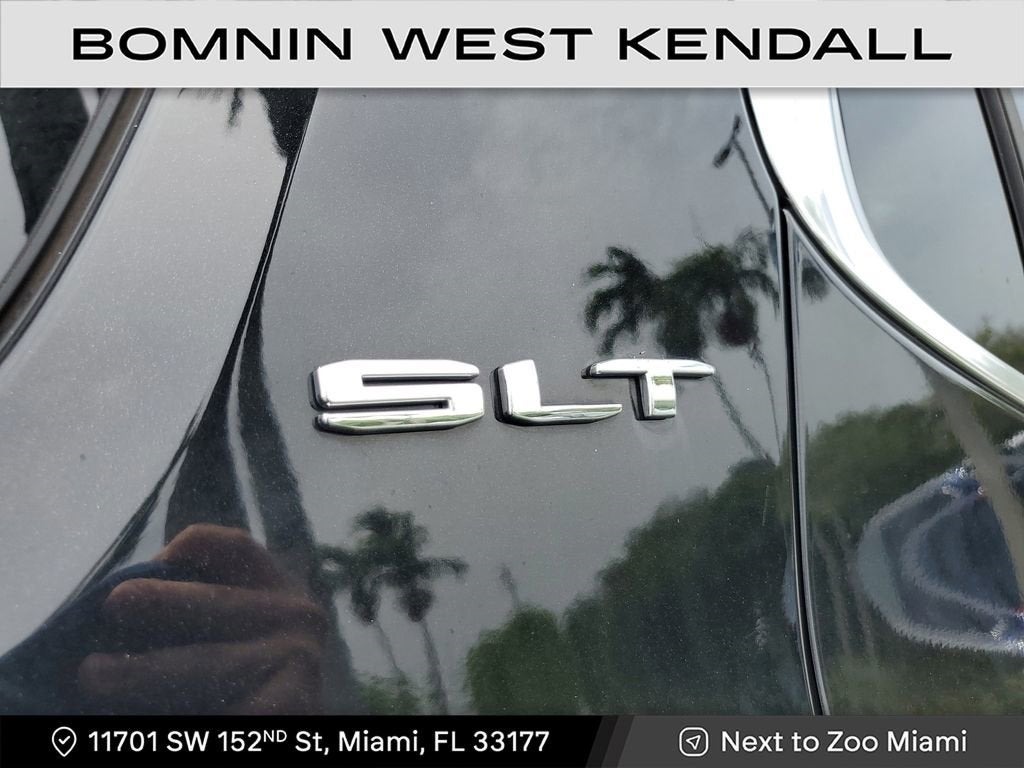 2022 GMC Acadia SLT