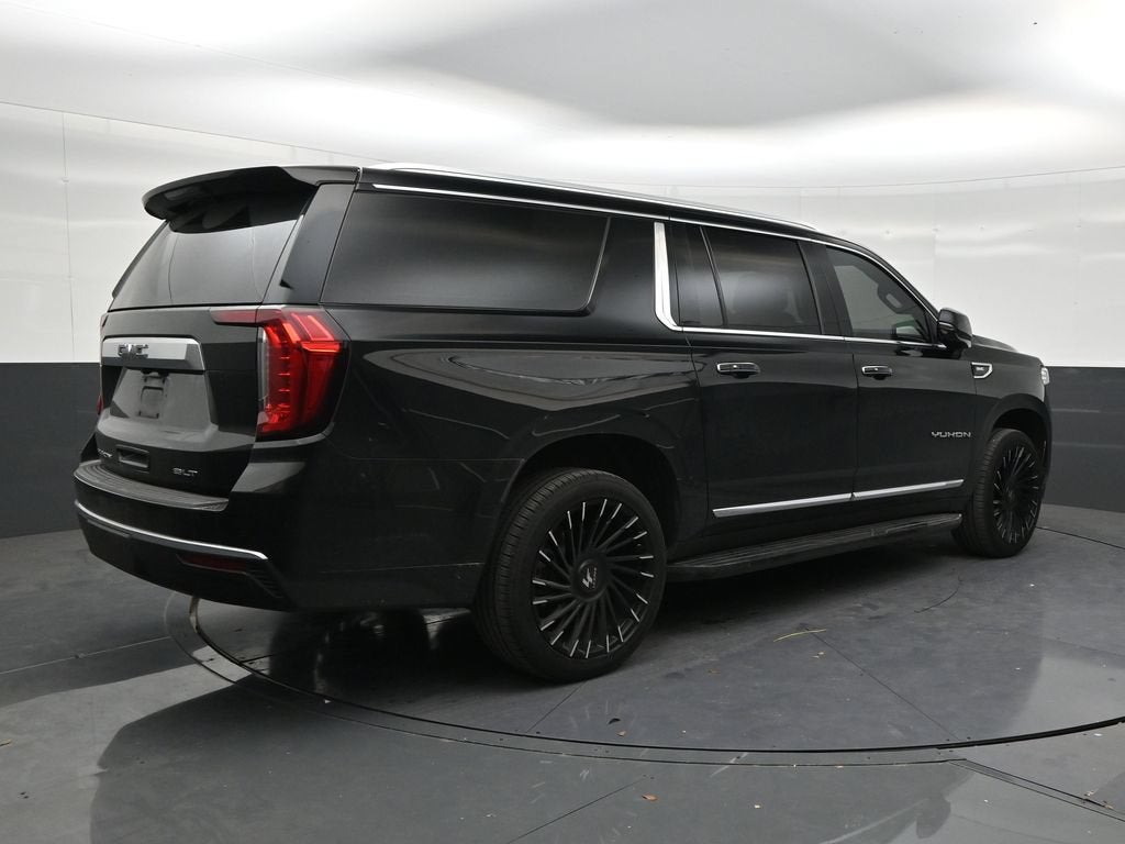 2023 GMC Yukon XL SLT