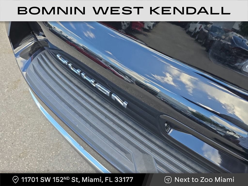 2023 GMC Yukon XL SLT