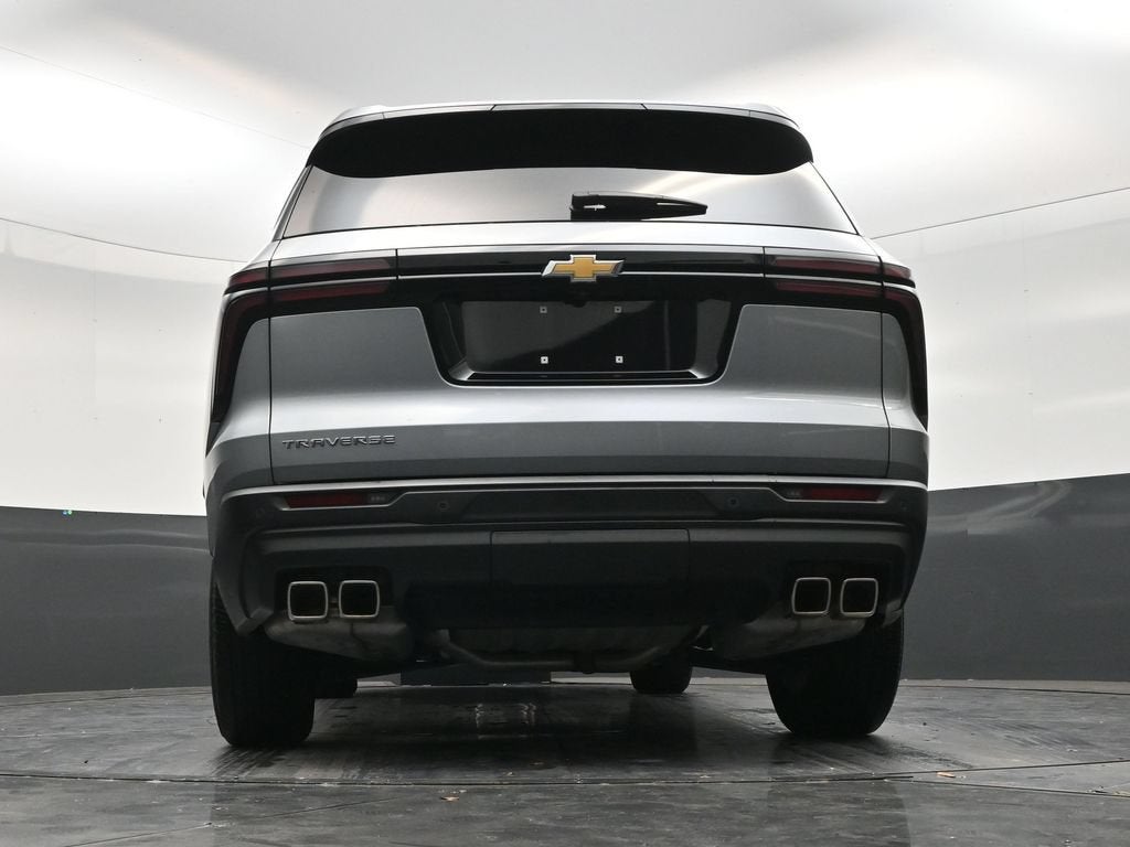 2024 Chevrolet Traverse LS