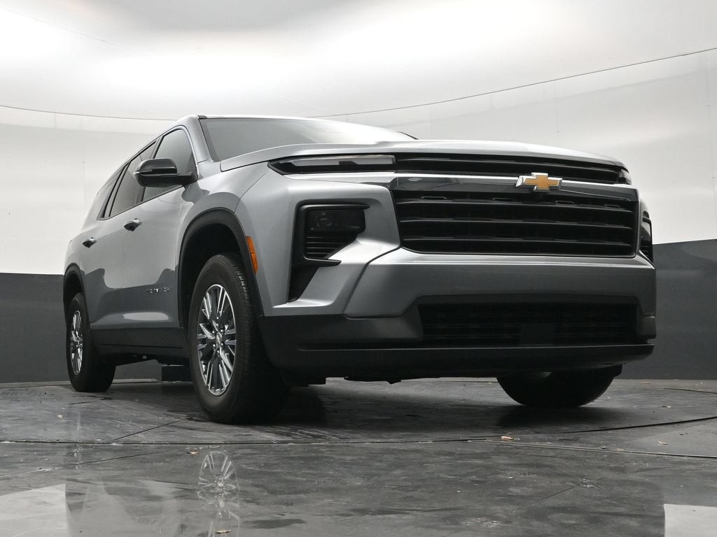 2024 Chevrolet Traverse LS