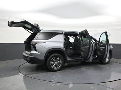 2024 Chevrolet Traverse LS