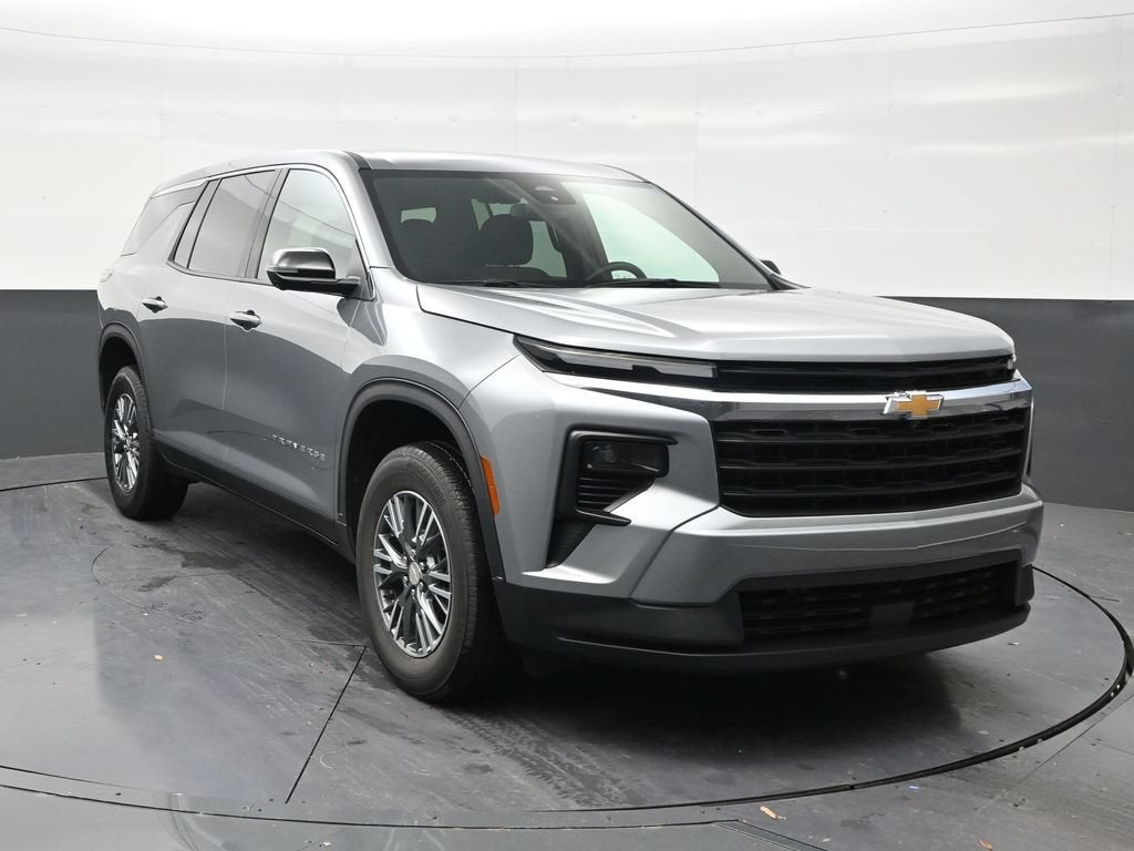 2024 Chevrolet Traverse LS