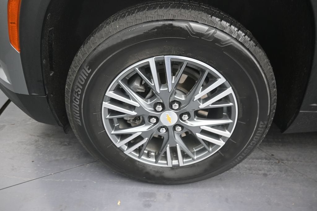 2024 Chevrolet Traverse LS