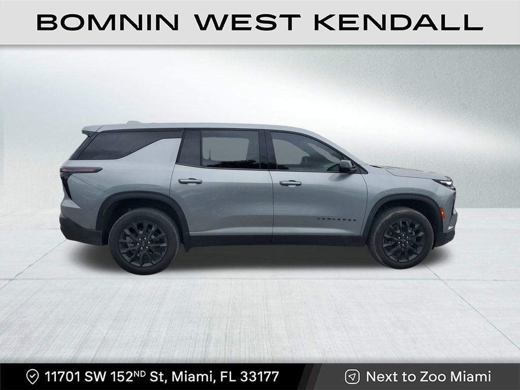 2024 Chevrolet Traverse LS