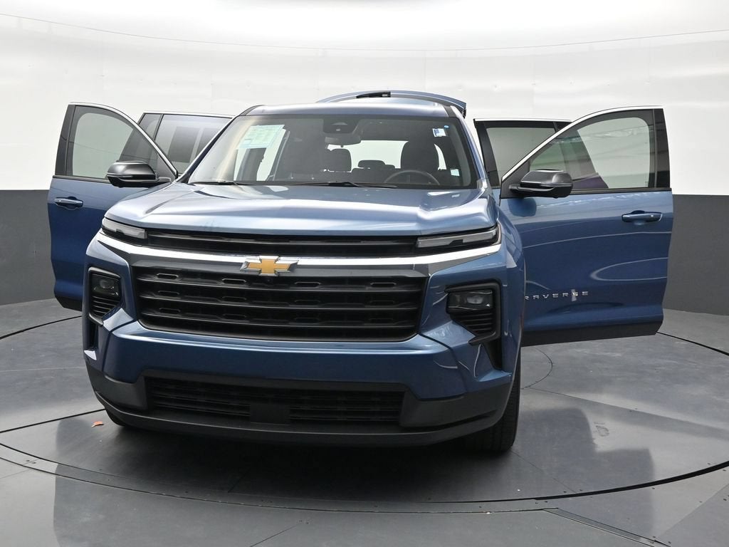 2024 Chevrolet Traverse LS