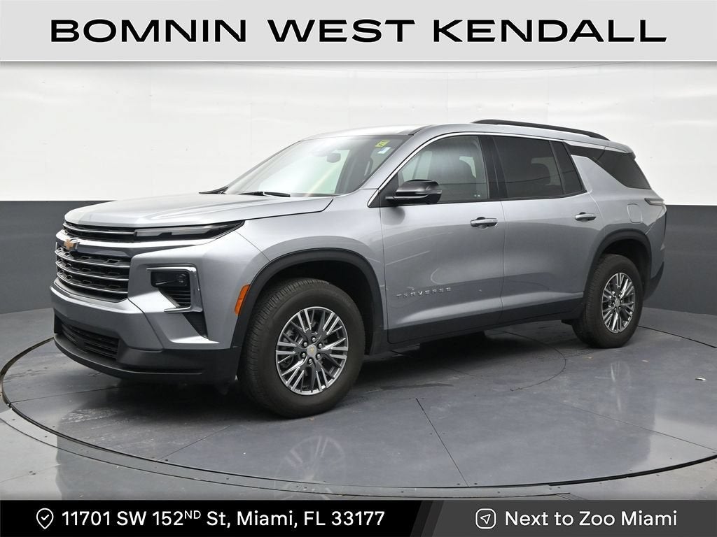 2024 Chevrolet Traverse LS