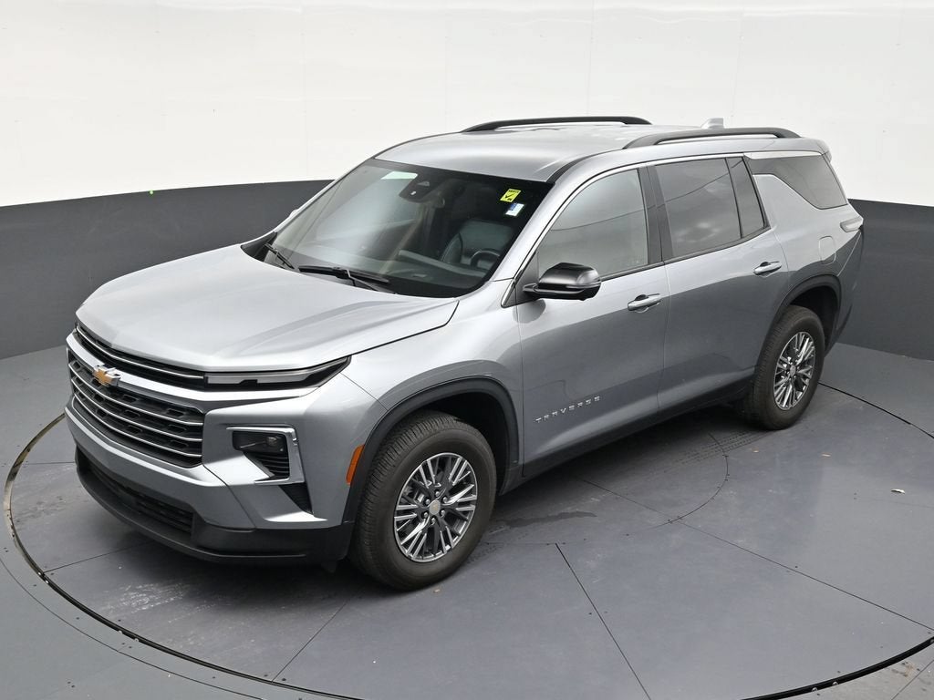 2024 Chevrolet Traverse LS