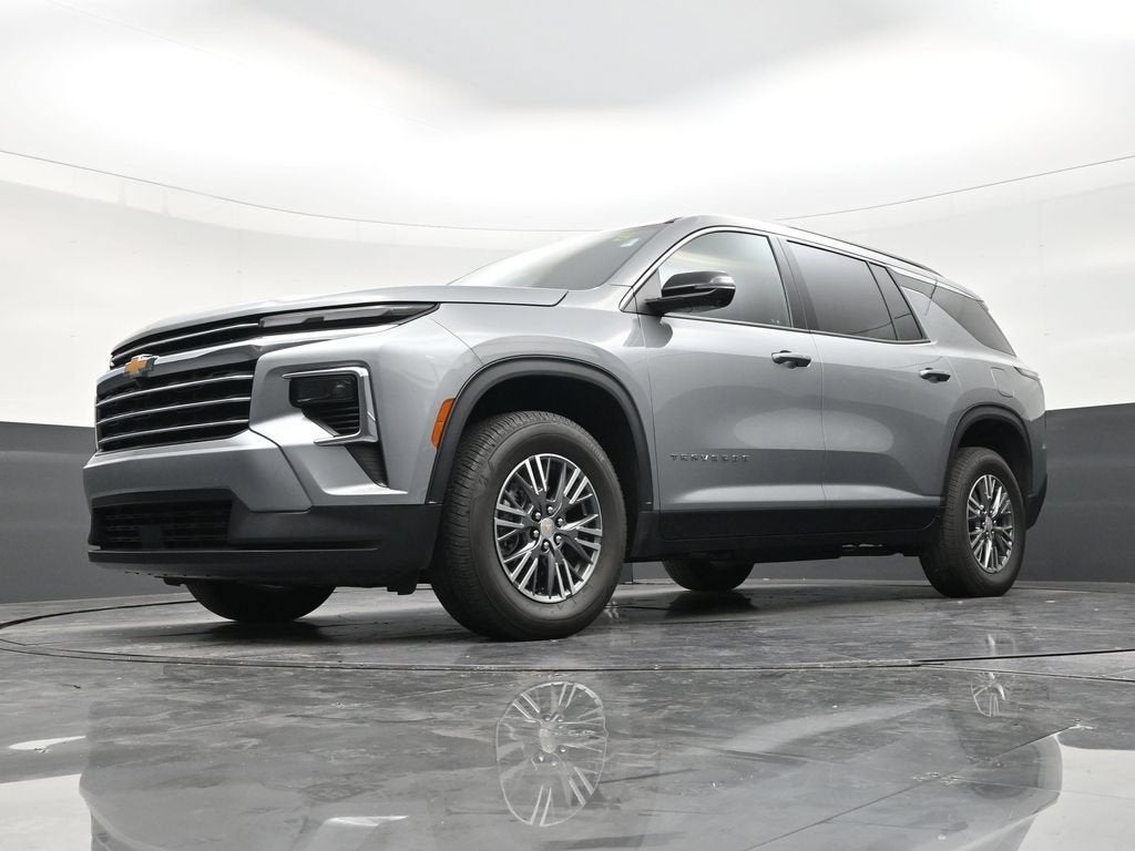 2024 Chevrolet Traverse LS
