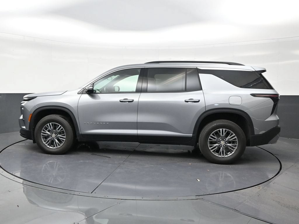 2024 Chevrolet Traverse LS