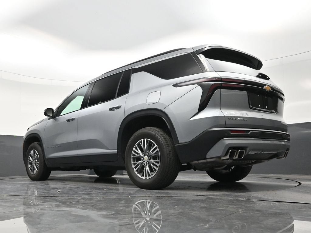 2024 Chevrolet Traverse LS