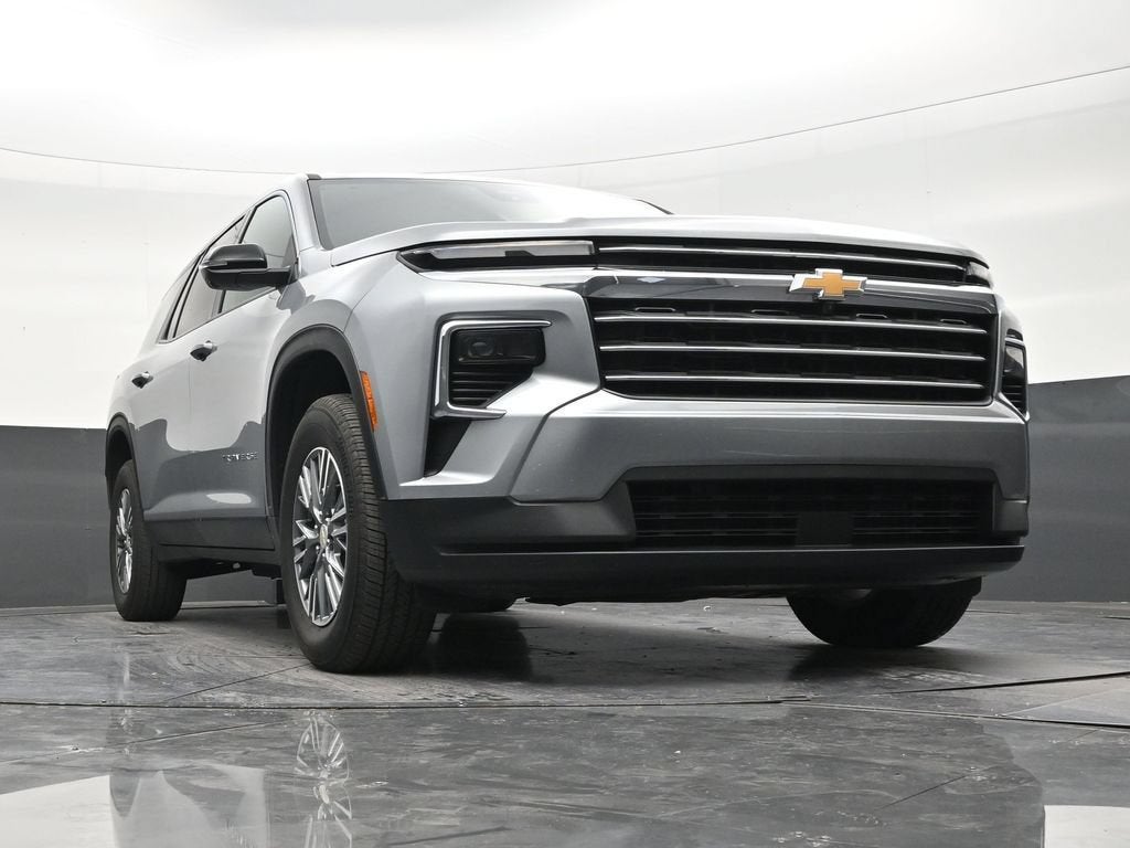 2024 Chevrolet Traverse LS