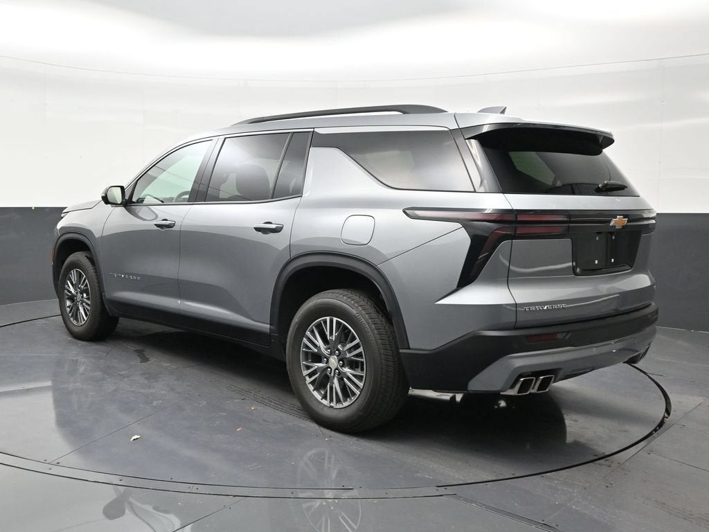 2024 Chevrolet Traverse LS
