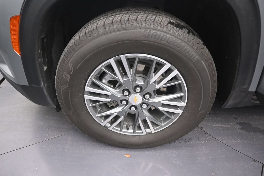 2024 Chevrolet Traverse LS