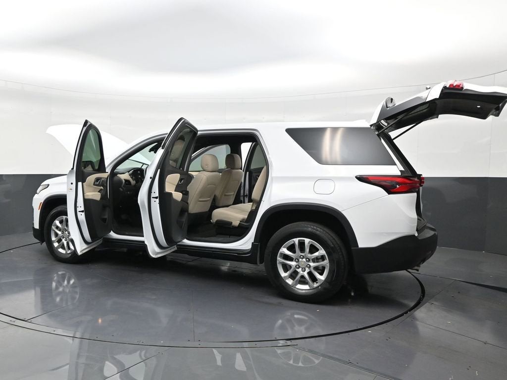 2023 Chevrolet Traverse LS
