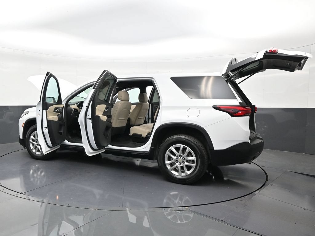 2023 Chevrolet Traverse LS