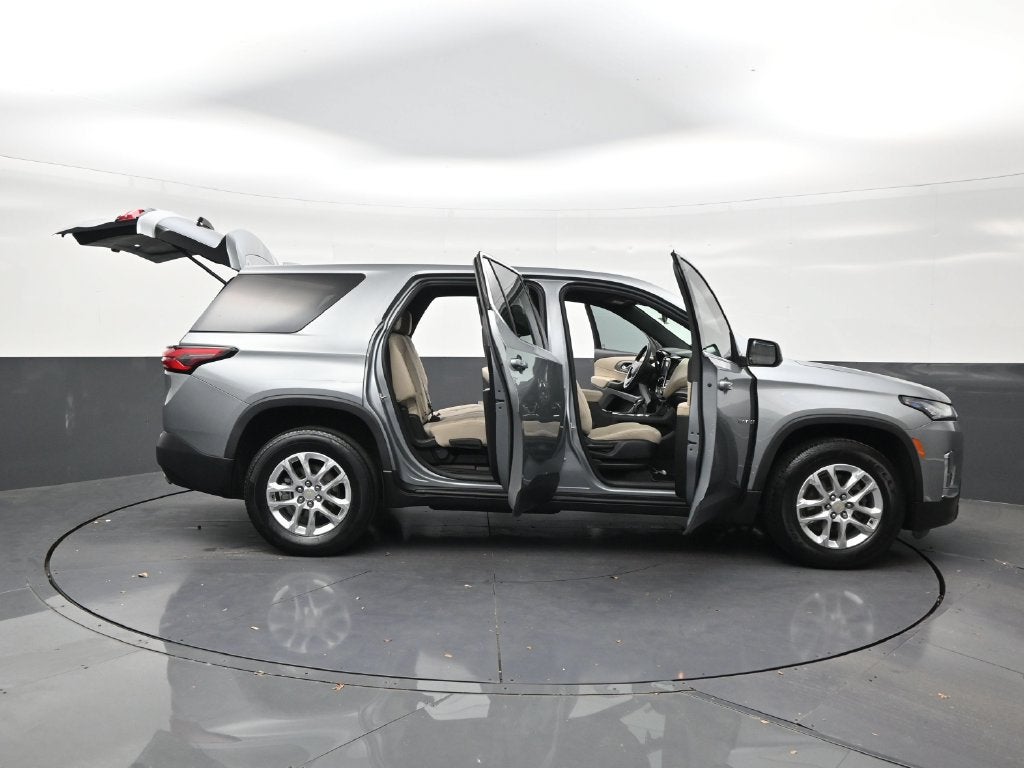 2023 Chevrolet Traverse LS