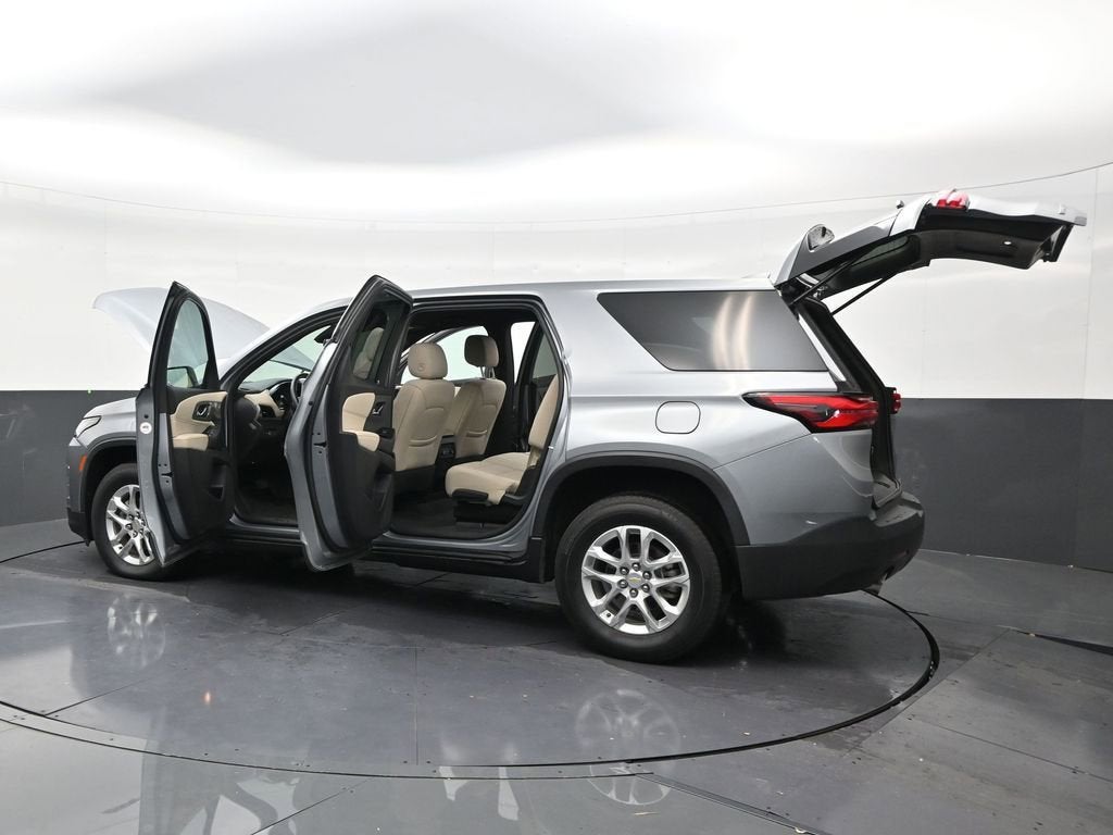 2023 Chevrolet Traverse LS