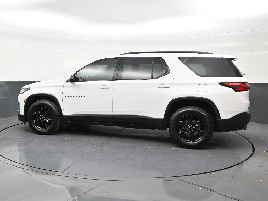 2022 Chevrolet Traverse LS