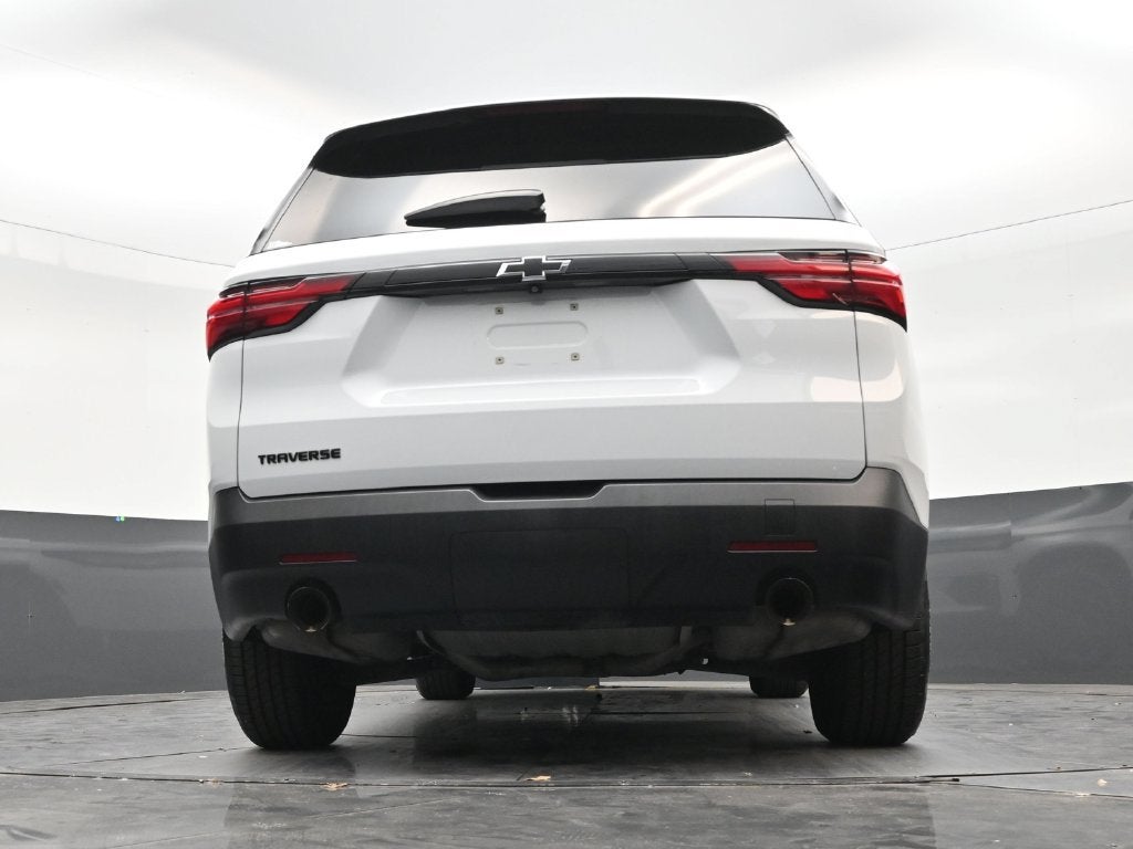2022 Chevrolet Traverse LS