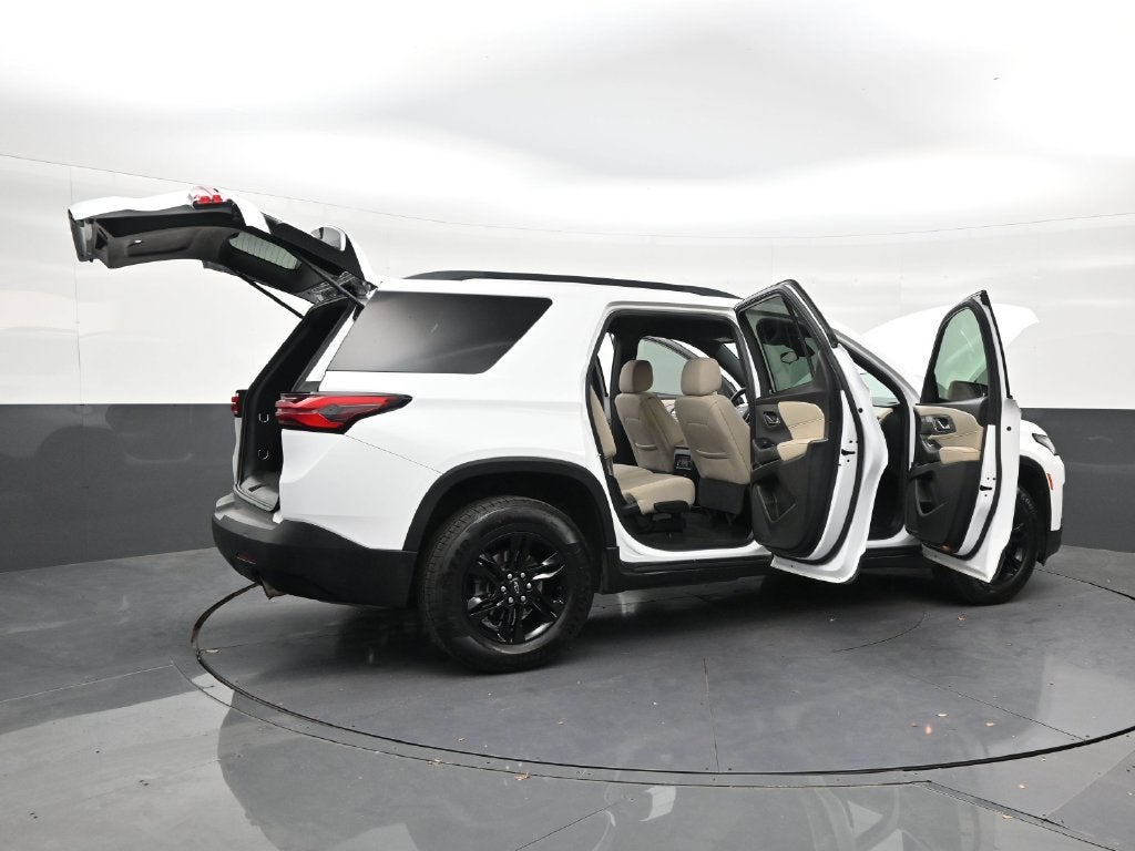 2022 Chevrolet Traverse LS