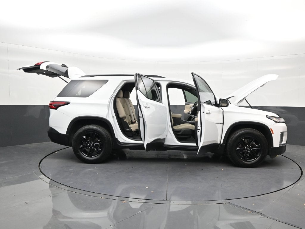 2022 Chevrolet Traverse LS