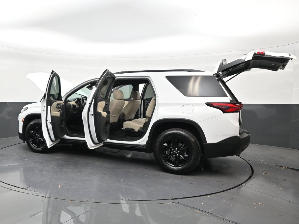 2022 Chevrolet Traverse LS