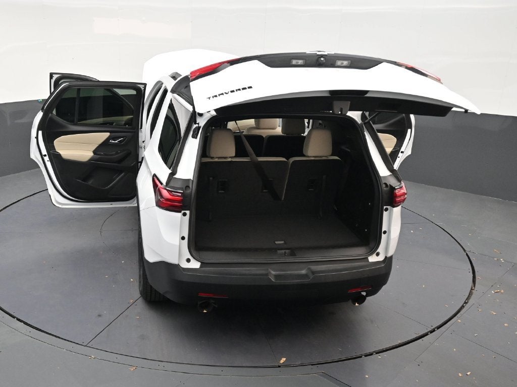 2022 Chevrolet Traverse LS