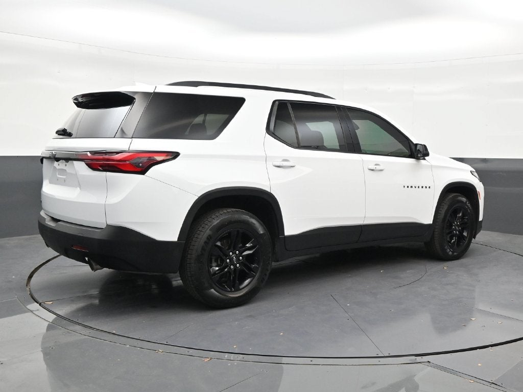2022 Chevrolet Traverse LS