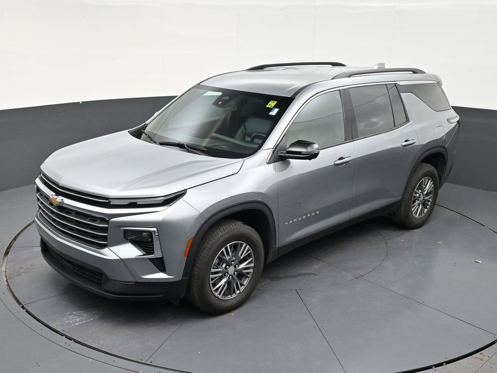 2024 Chevrolet Traverse LT