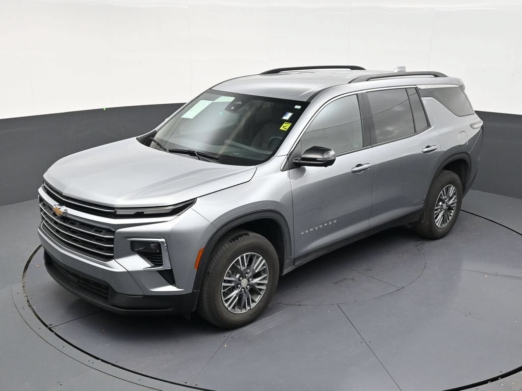 2024 Chevrolet Traverse LT