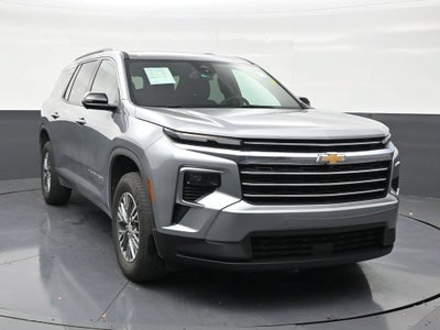 2024 Chevrolet Traverse LT