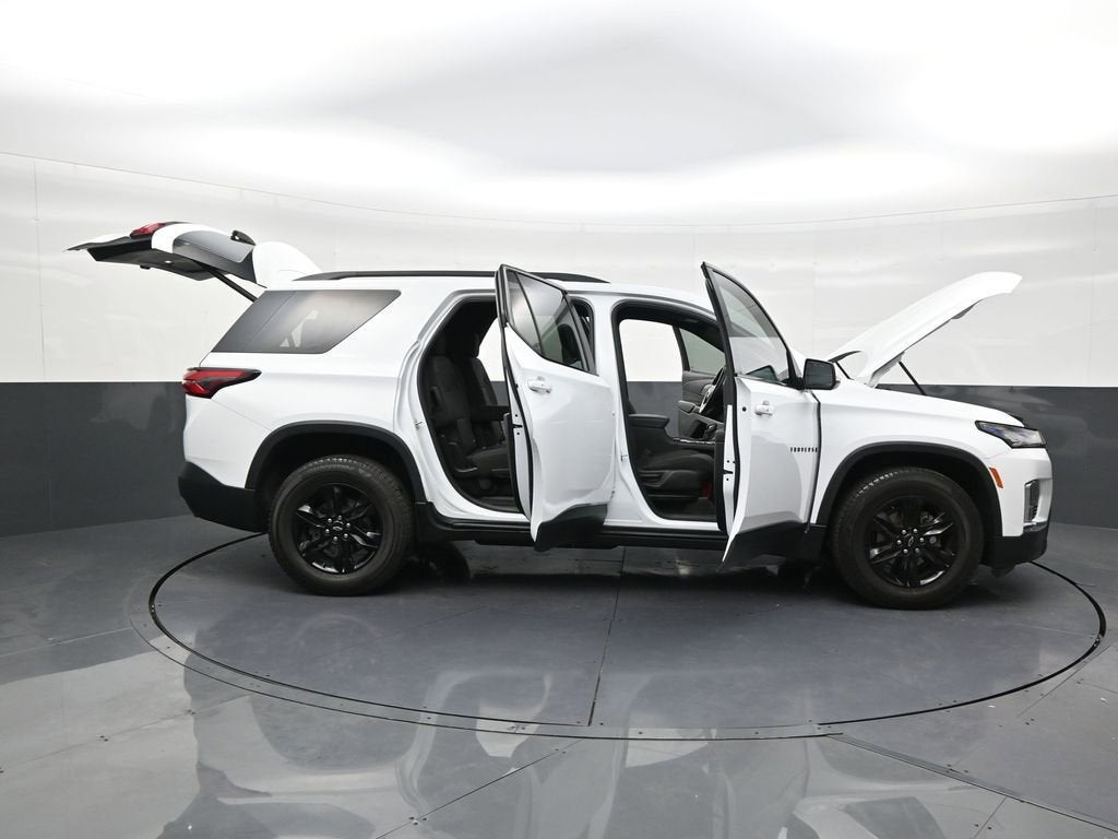 2022 Chevrolet Traverse LT Cloth