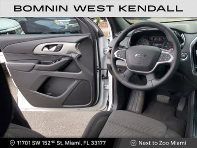 2022 Chevrolet Traverse LT Cloth