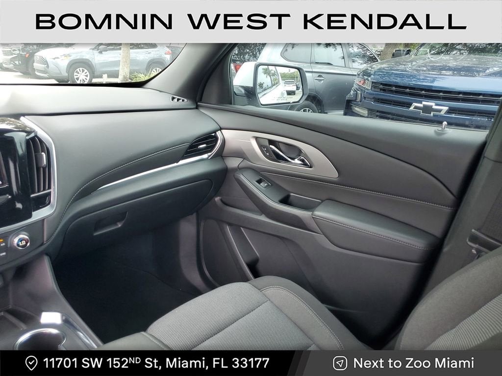 2022 Chevrolet Traverse LT Cloth