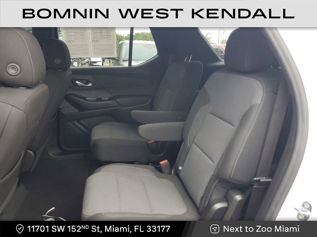 2022 Chevrolet Traverse LT Cloth