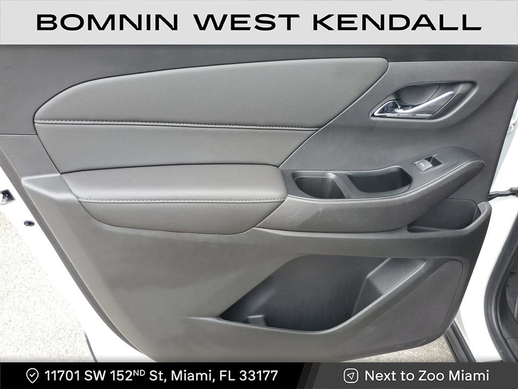 2022 Chevrolet Traverse LT Cloth