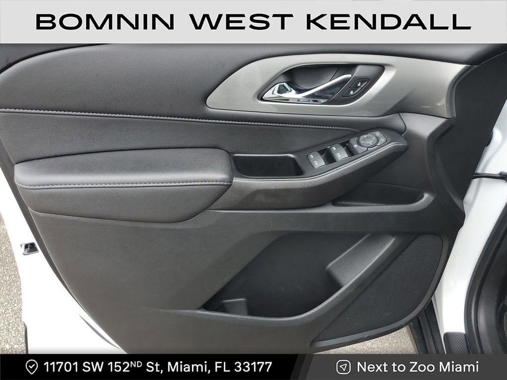 2022 Chevrolet Traverse LT Cloth