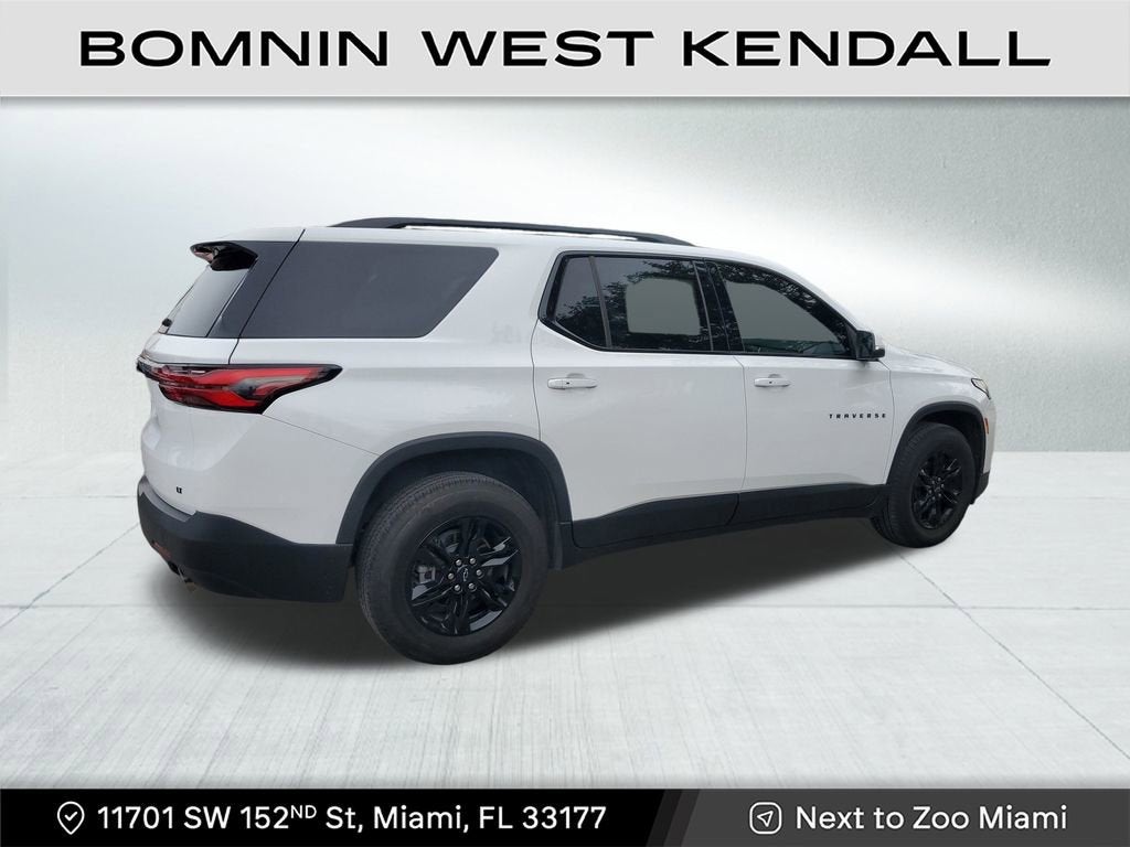 2022 Chevrolet Traverse LT Cloth