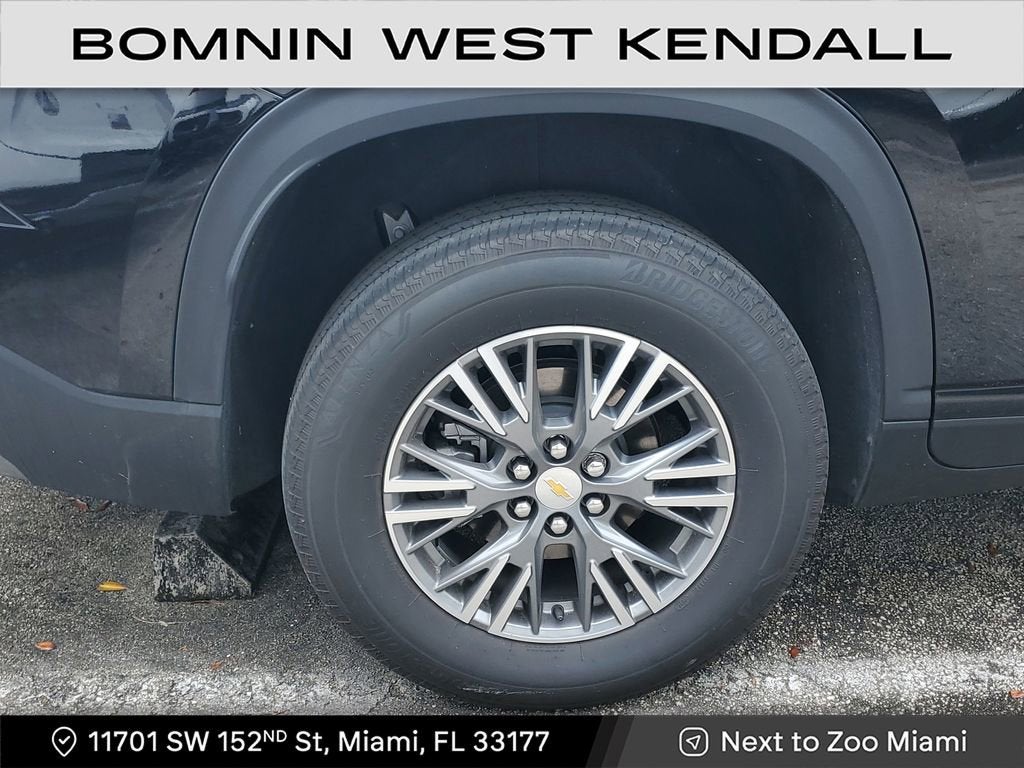 2025 Chevrolet Traverse LT