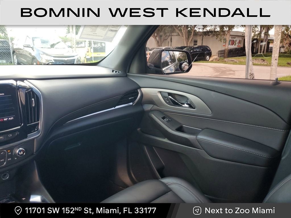 2022 Chevrolet Traverse LT Leather