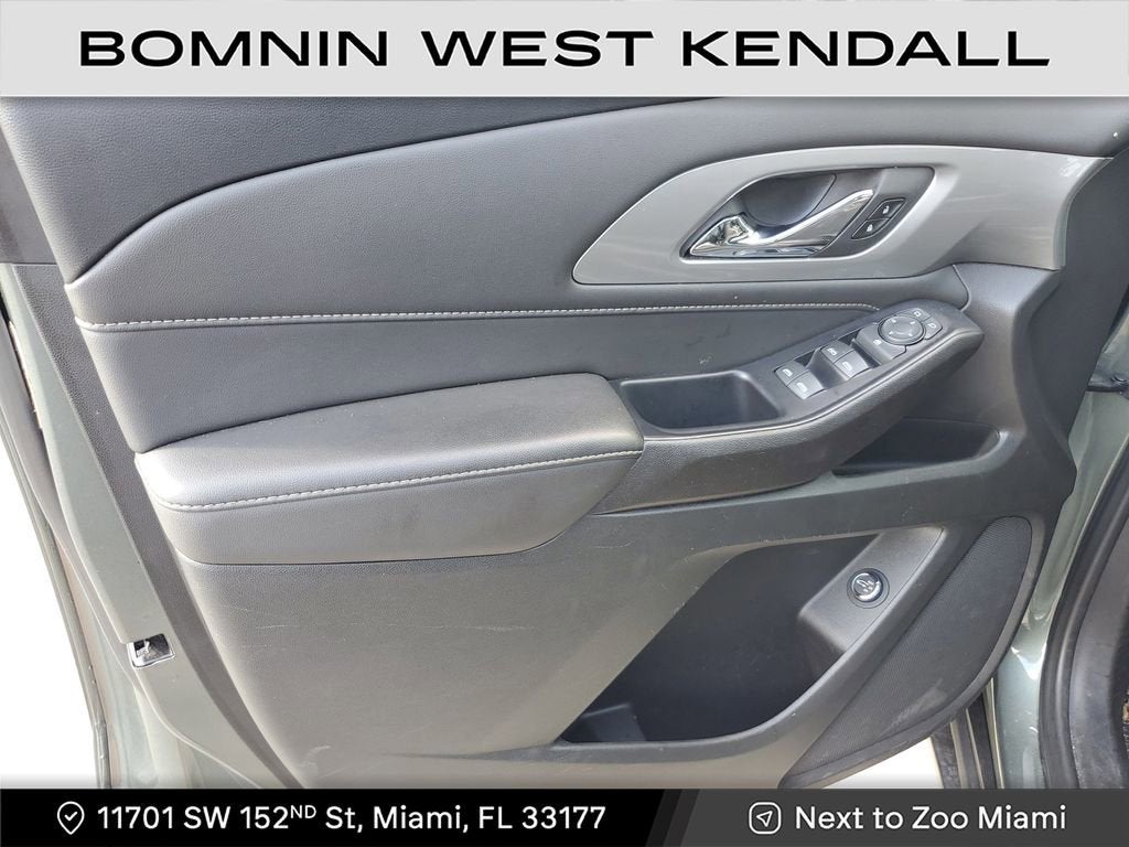 2022 Chevrolet Traverse LT Leather