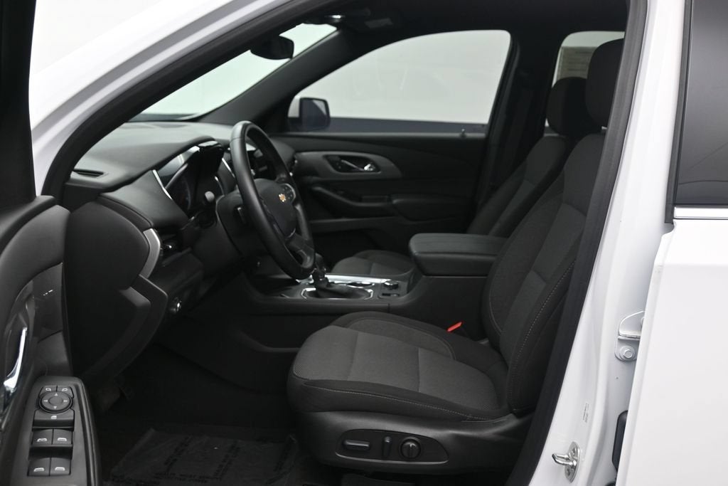 2024 Chevrolet Traverse Limited LT Cloth