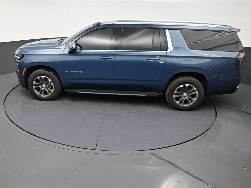 2025 Chevrolet Suburban LT