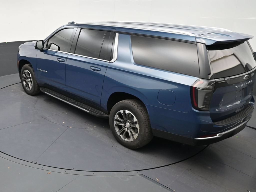 2025 Chevrolet Suburban LT