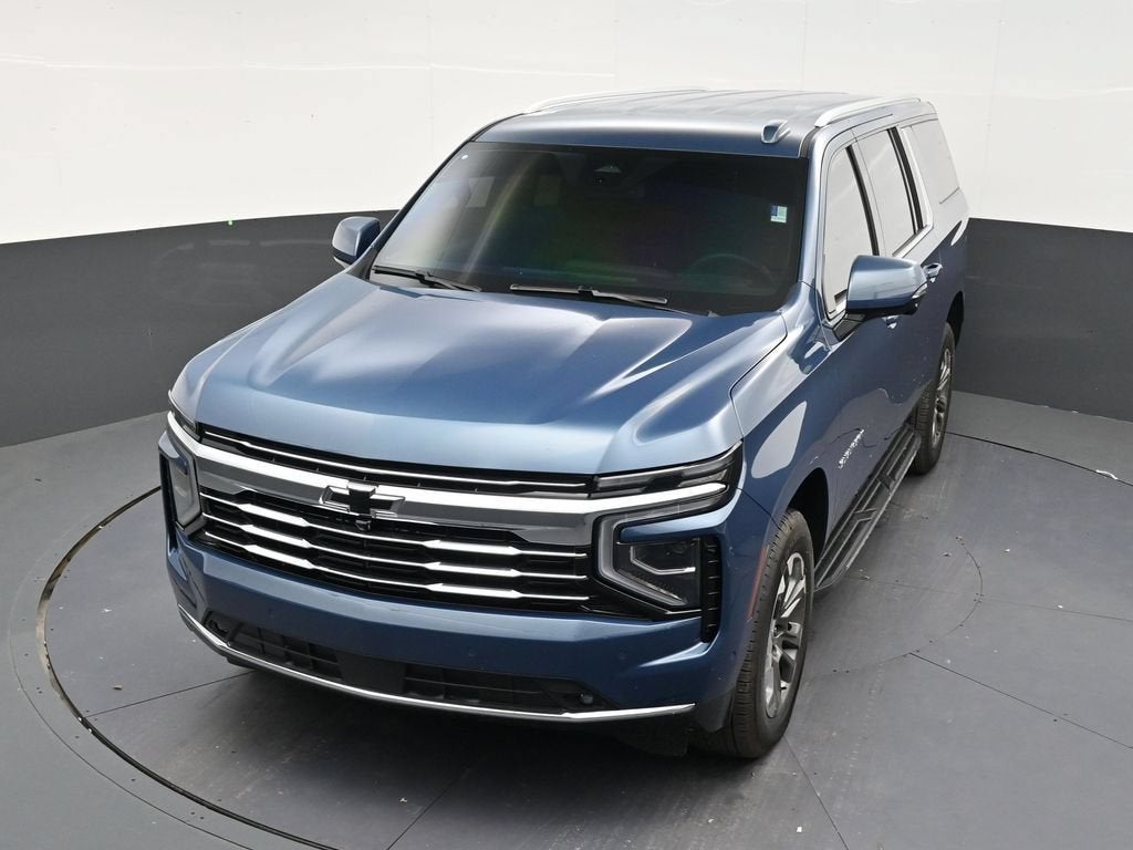 2025 Chevrolet Suburban LT