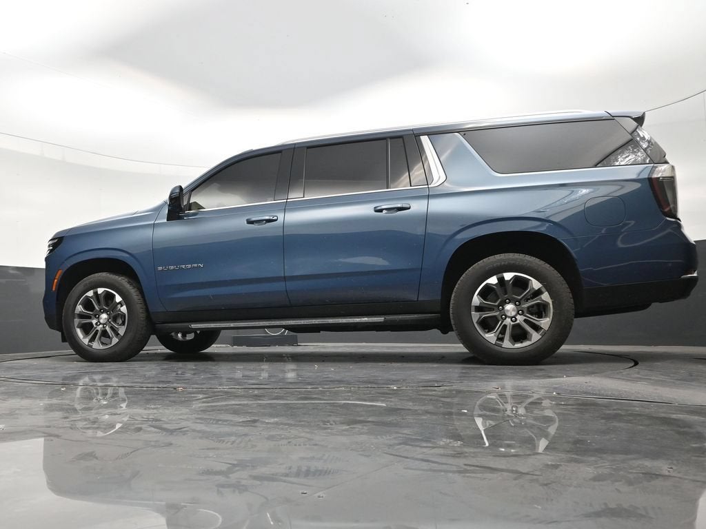 2025 Chevrolet Suburban LT