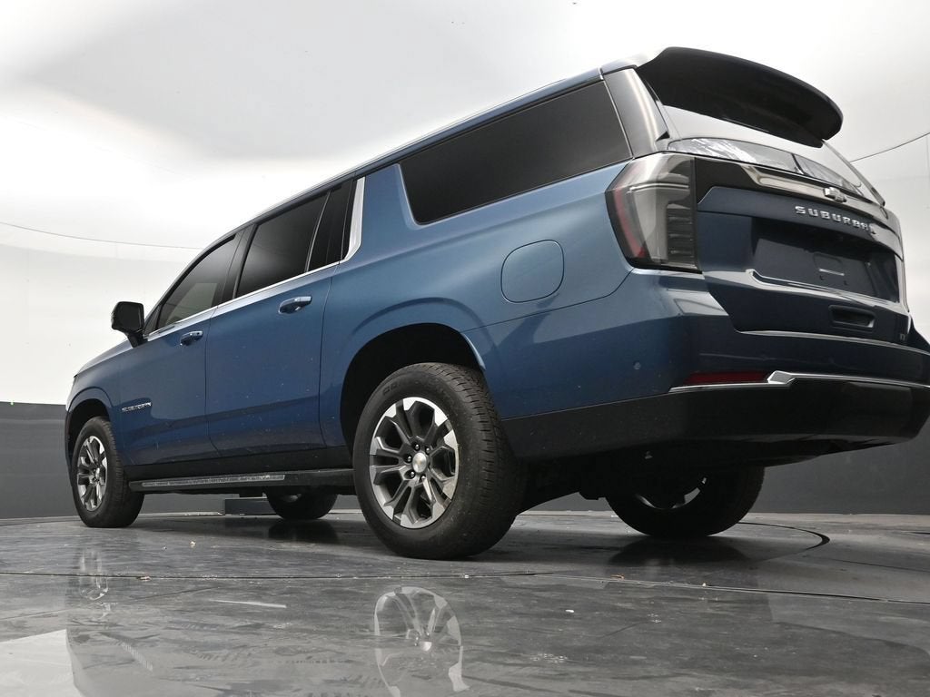 2025 Chevrolet Suburban LT